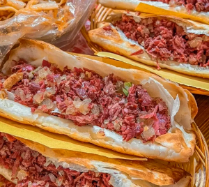 How to Try Donkey Burger, Hebei’s Most Unique Snack