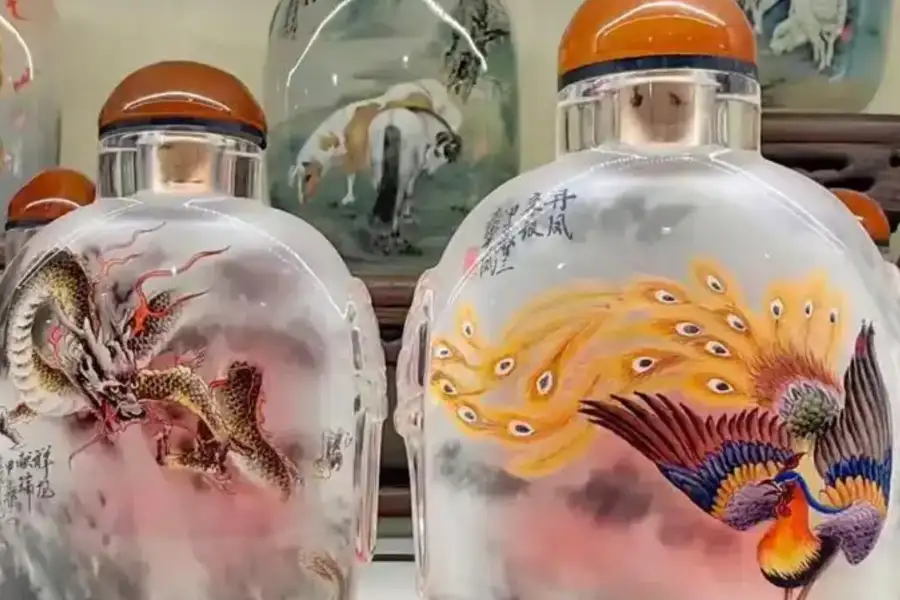 Inside-Painted Snuff Bottle Workshop