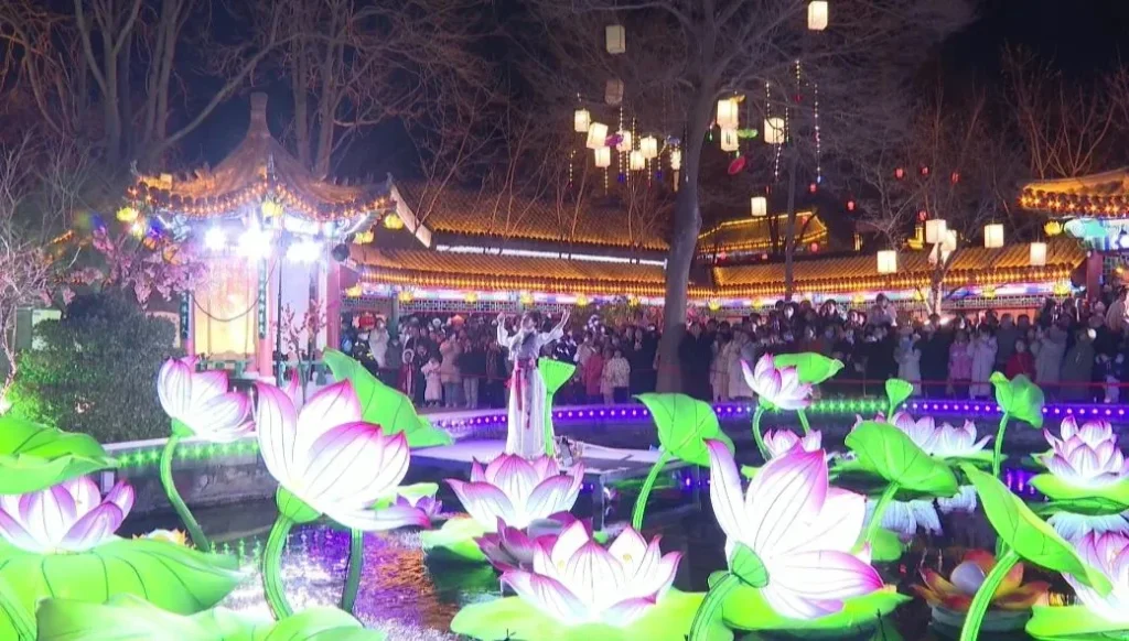 Rongguo Mansion night tour performance in Zhengding