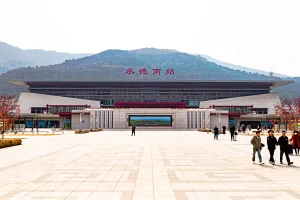Beijing to Chengde High-Speed Train Guide: Stations, Time, Tickets and Route Tips