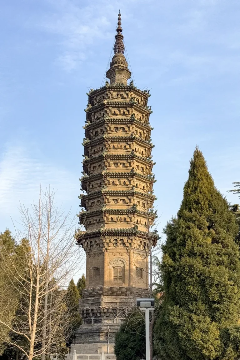 Real full view of Chengling Pagoda at Linji Temple in Zhengding, Hebei