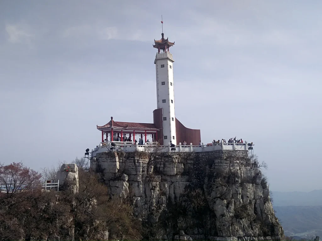 Memorial tower and pavilion above the cliffs of Langya Mountain